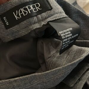 KASPER 16p tailored charcoal pants in immaculate condition